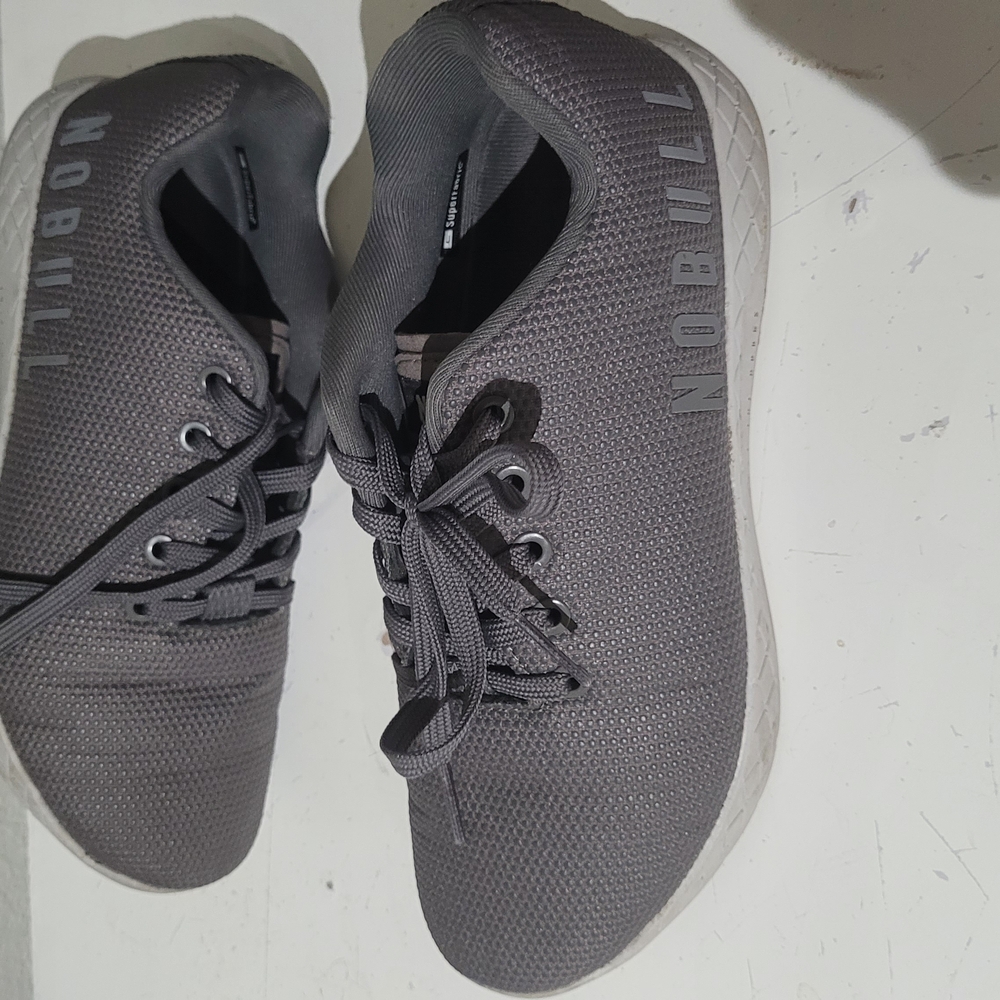 NOBULL Gray Athletic Shoes with Knitted Upper and Minimalist Design